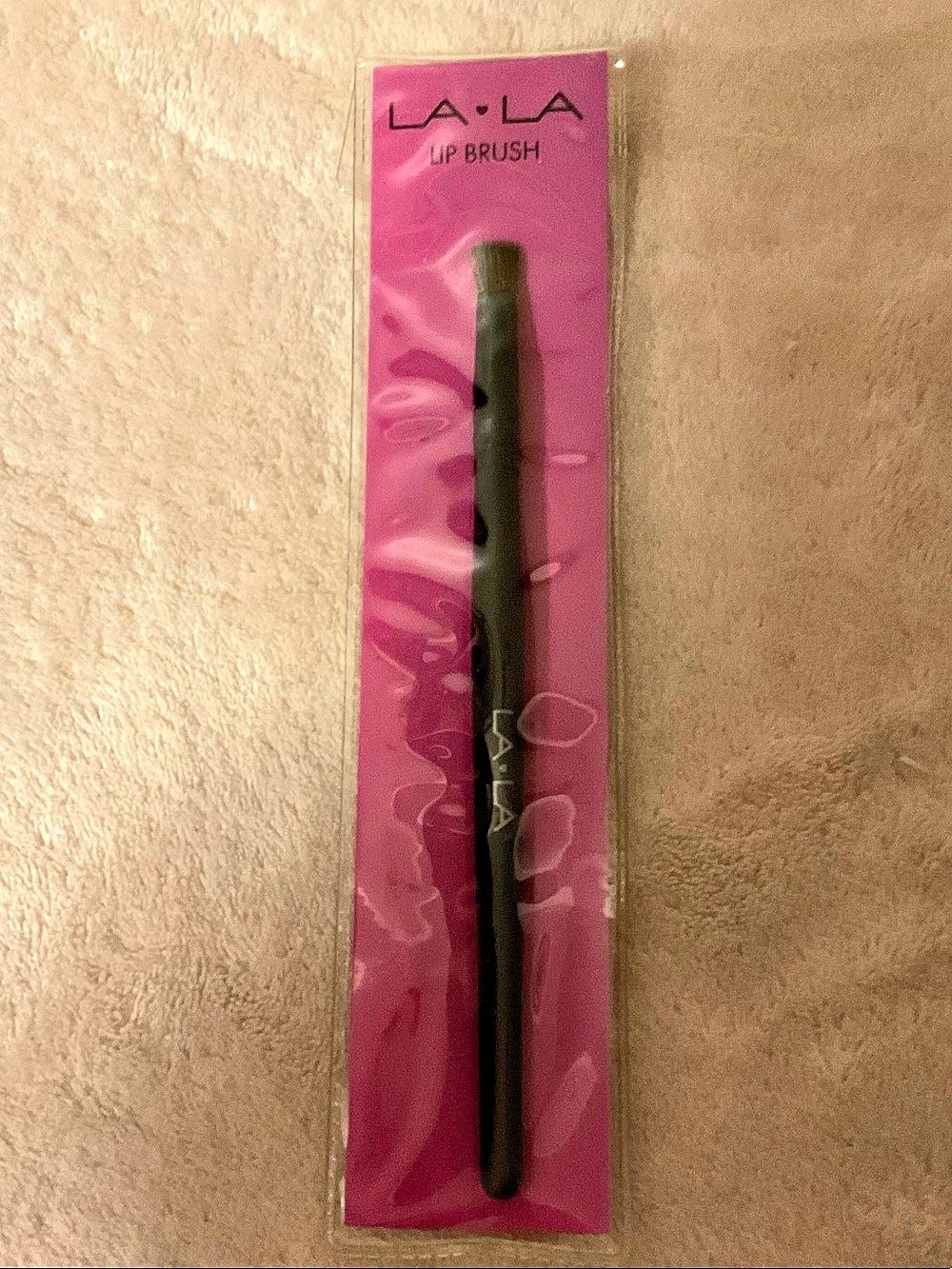 LA Lip Brush Makeup Brush NWT